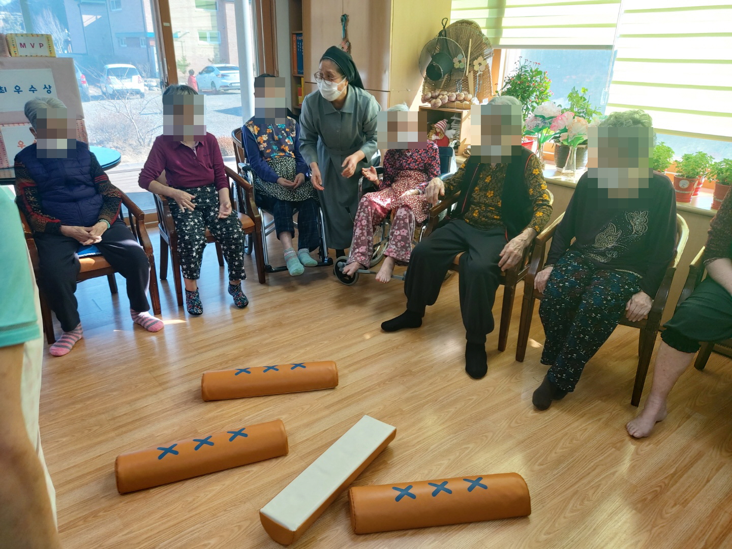 디모테오꿈마을요양원_대보름윷놀이.jpg
