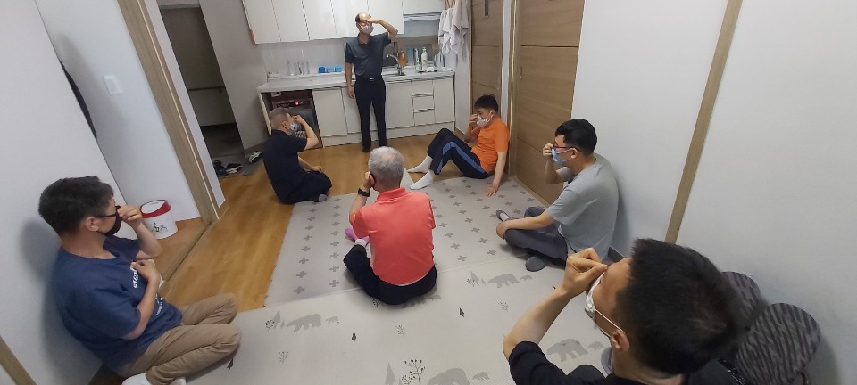 밀알재활원_코로나바이러스19 예방교육 사진1.jpg